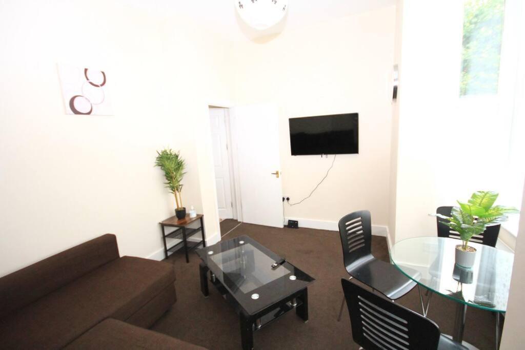 Willesden Lodge London Luaran gambar